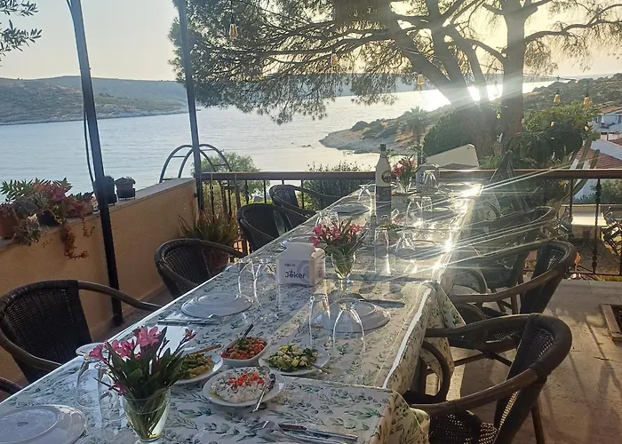 Gæstehus Teras Foça