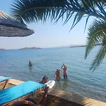 Teras Konukevi