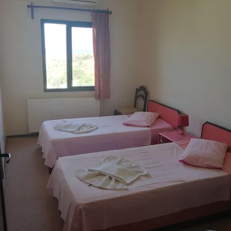 Teras 12 Adults Only