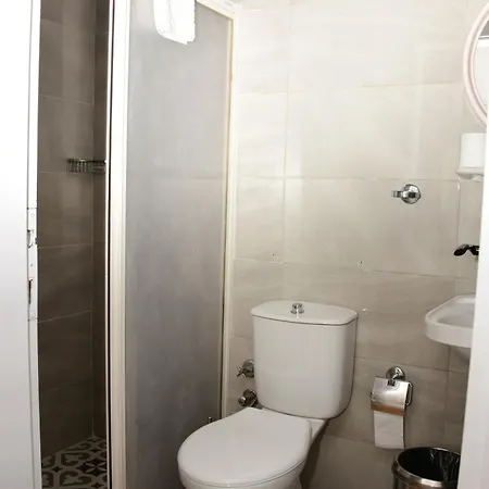 Teras 12 Adults Only Foça