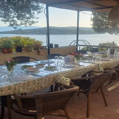 Teras 12 Adults Only Foça