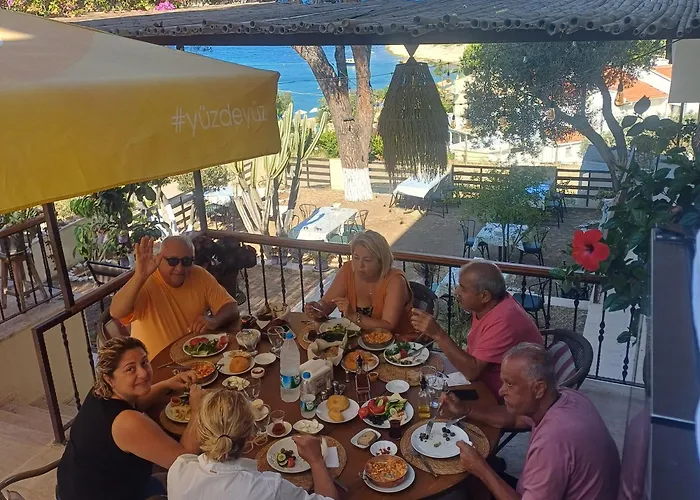 Teras Πανσιόν 3*